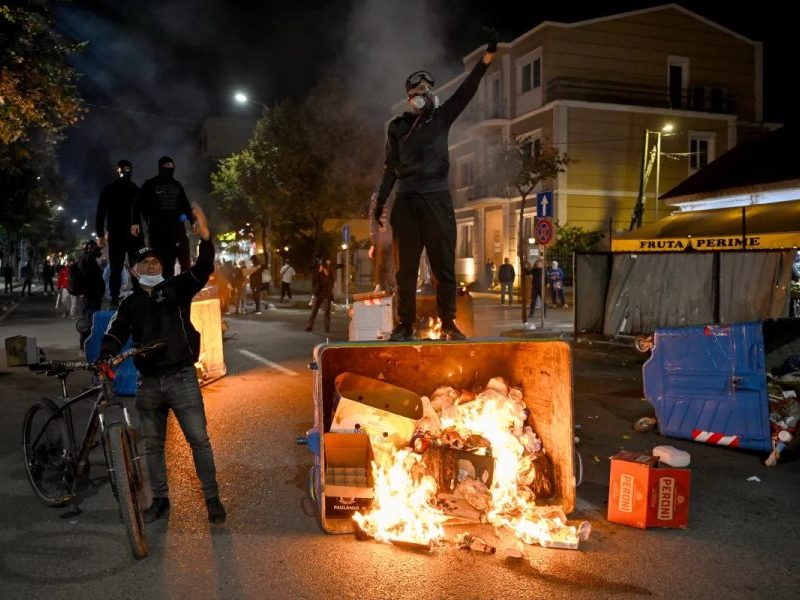 Onda de protestos na Europa: entenda as causas das mobilizações