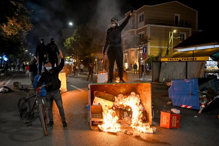 Educação, moradia e custo de vida: o que se sabe sobre as manifestações na Europa