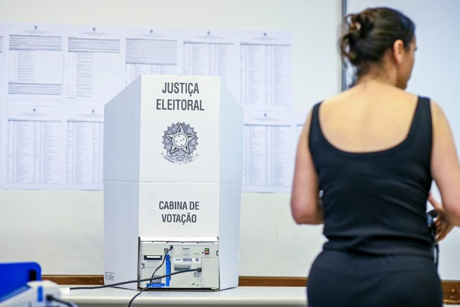 Eleitor deve levar 41 segundos para votar no segundo turno, prevê TRE-DF