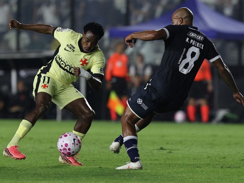 Vasco e Remo empatam sem gols na abertura da rodada