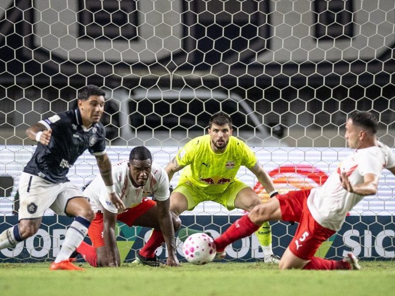 Remo e Bragantino empatam em jogo com gols anulados no Brasileirão