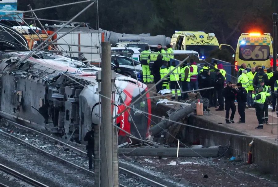 Espanha decreta três dias de luto por colisão entre trens que deixou 69 mortos