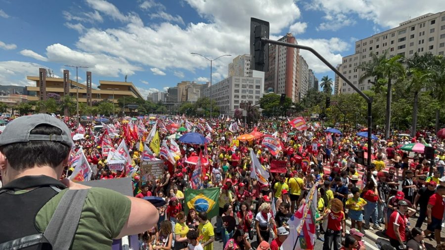 Esquerda faz ato pró-Lula em BH neste domingo. Confira imagens