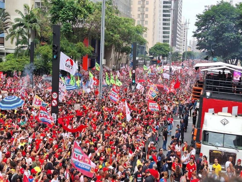 Estudantes marcam protesto contra Flávio Bolsonaro em SP