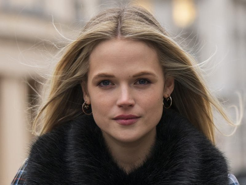 Gabriella Wilde: ex-atriz de Hollywood vira doula da morte