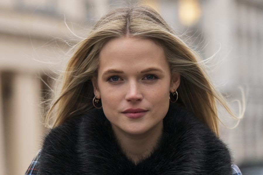 Gabriella Wilde: ex-atriz de Hollywood vira doula da morte