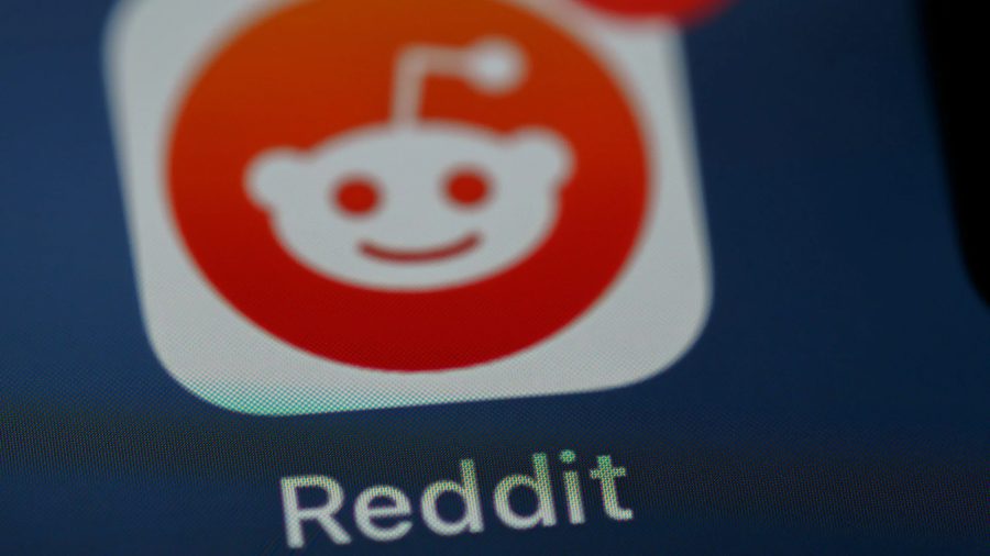 Fim do acesso livre? Reddit vai exigir login até de quem só quer ler