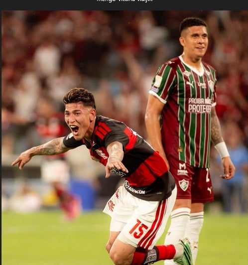 Flamengo vence Fla-Flu e segue líder do Brasileirão