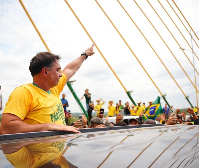 Flávio Bolsonaro acusa Lula de vingança política em Marabá
