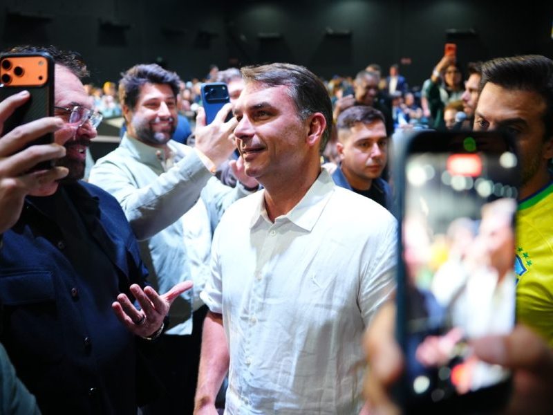 Flávio reúne influenciadores para ampliar alcance da campanha nas redes