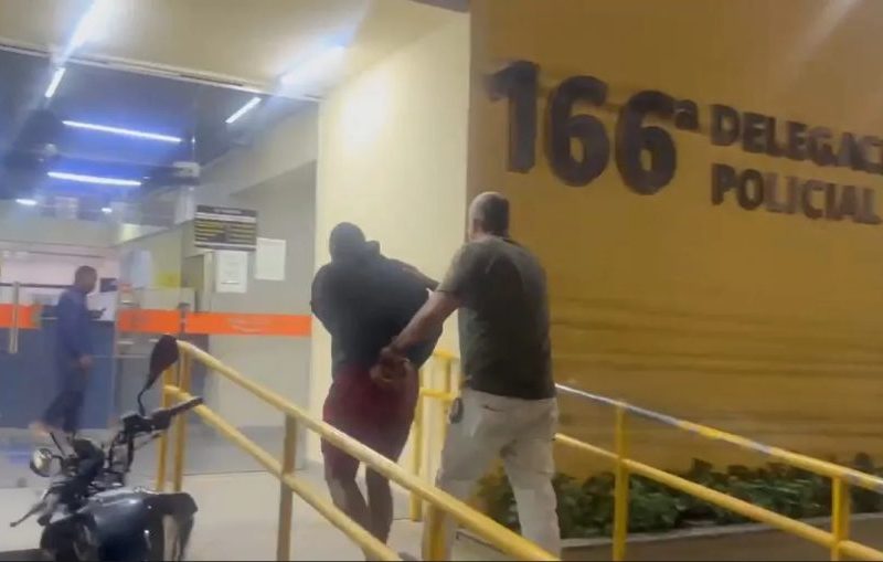 Foragido da Justiça por roubo é preso na Costa Verde do RJ