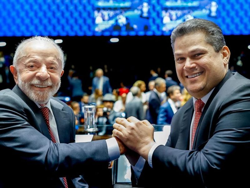 Lula minimiza crise com Alcolumbre e chama atritos de futrica