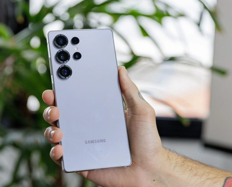 Galaxy S25 Ultra ou S26 Ultra: qual comprar na Black Friday?