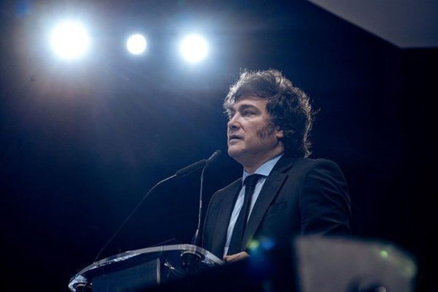 Governo Milei diz que não vai se manifestar sobre vitória de Lula
