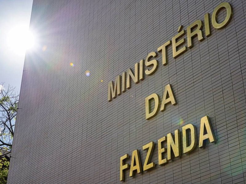 Governo vai remanejar R$ 20 bilhões em despesas para o Orçamento de 2027