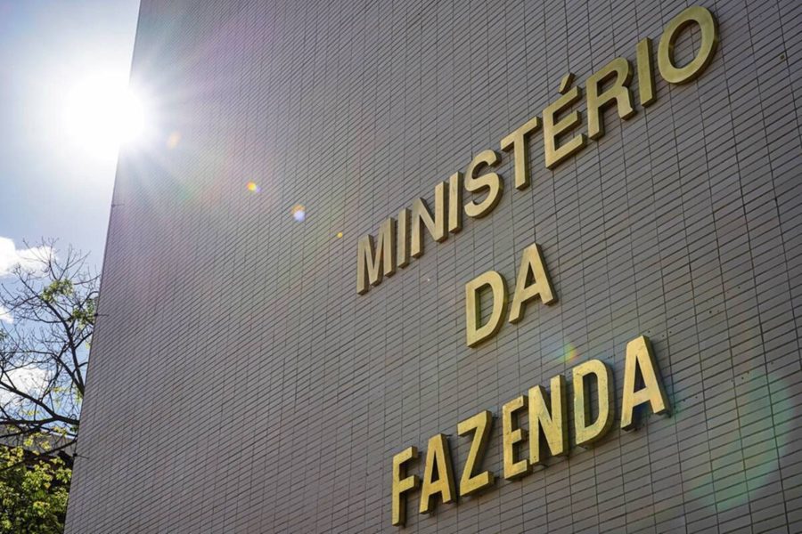 Governo vai remanejar R$ 20 bilhões em despesas para o Orçamento de 2027