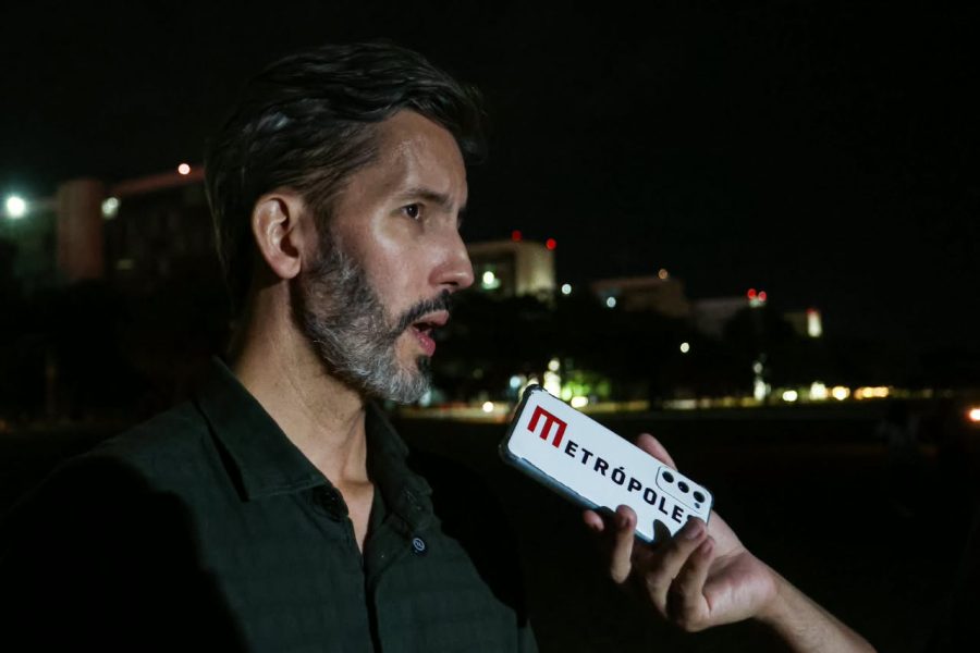 Grass fala em "decretar emergência na Saúde do DF" e nomear enfermeiros