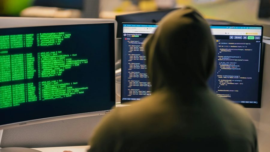 Hackers escondem código que rouba cartão e CPF de quem compra em lojas de moda no Brasil