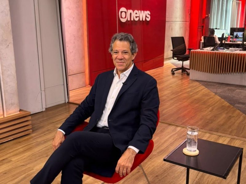 Haddad defende protagonismo jovem na política para renovação