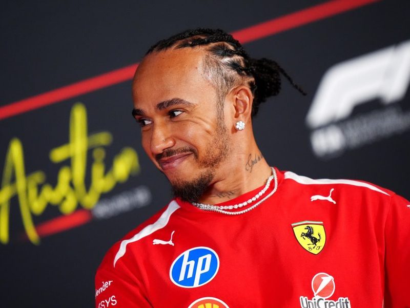 Hamilton quer correr em Ruanda e adia aposentadoria na F1