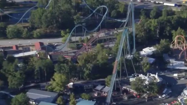 Tragédia em parque Six Flags: homem morre em montanha-russa