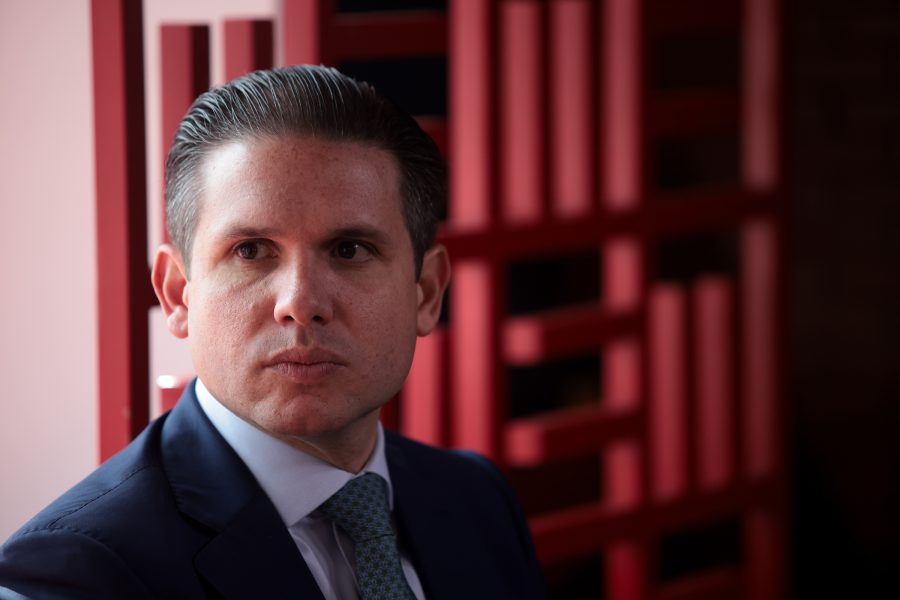 Hugo Motta ergueu a Constituição e agora pode ter de defendê-la