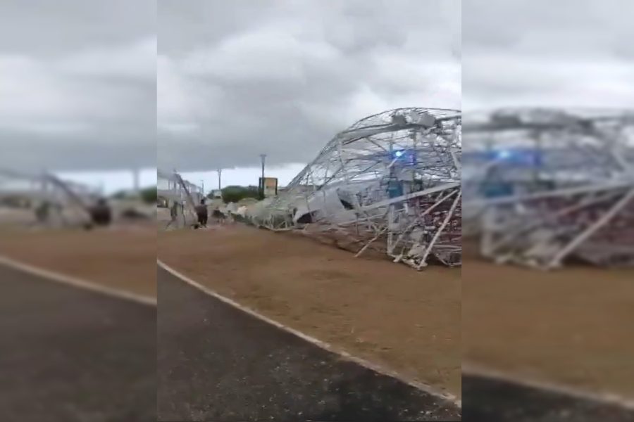 Imagem gigante de Nazaré desaba após forte chuva em Belém