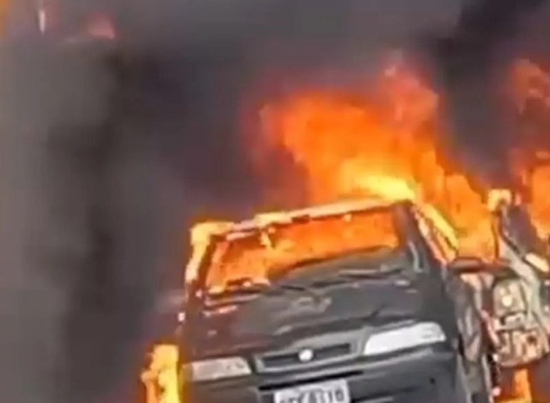 Incêndio atinge galpão de oficina e danifica cinco veículos em Angra dos Reis