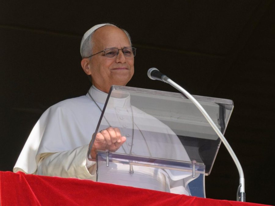 Internado em Roma, Papa Leão XIV cancela agenda para retirar nódulo no pulmão