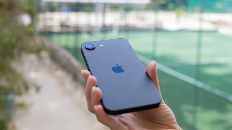 iPhone 18e surge em vazamento com câmera de selfie de 24 MP