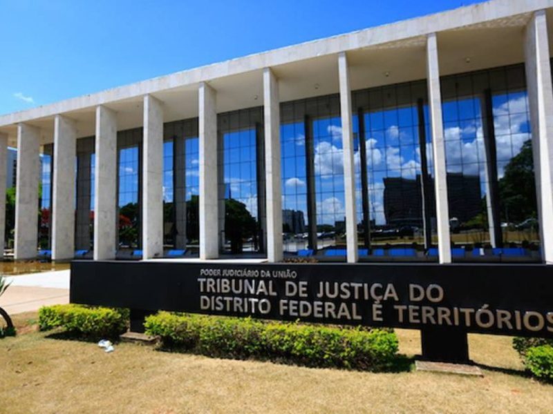 Irmãos são condenados por tentar matar vendedor de chocolates no DF