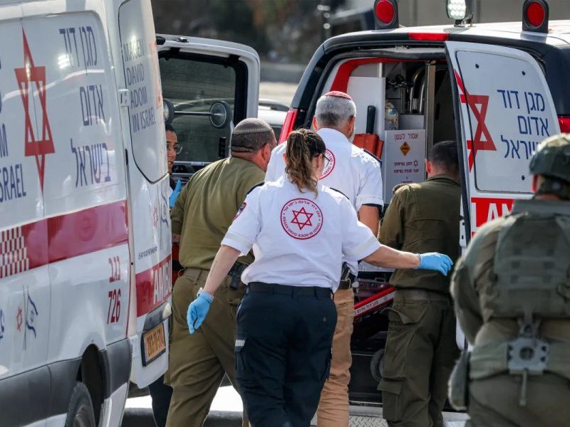 Israel mata dois suspeitos e impõe cerco na Cisjordânia