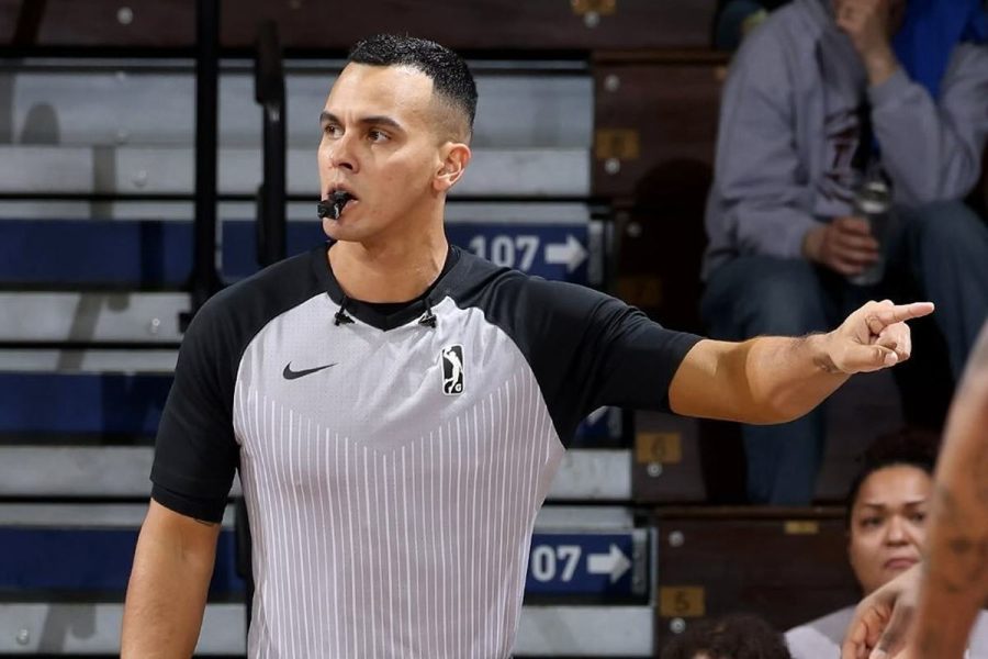 Ítalo Araújo se torna primeiro brasileiro a apitar jogo oficial da NBA