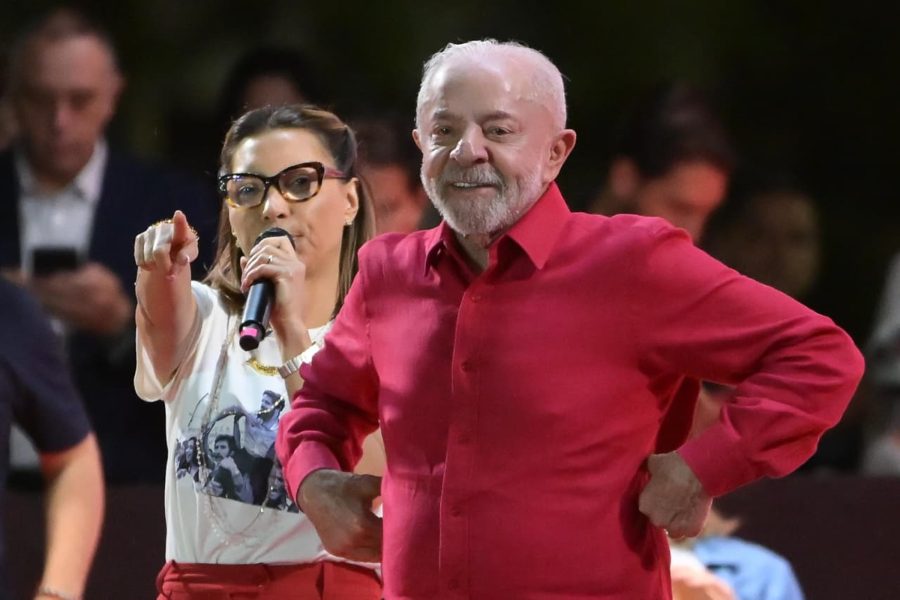 Janja parabeniza Lula por aniversário: "Todo amor eu guardei pra você"