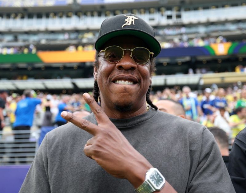 Jay-Z se apresentará no intervalo do Super Bowl 2027