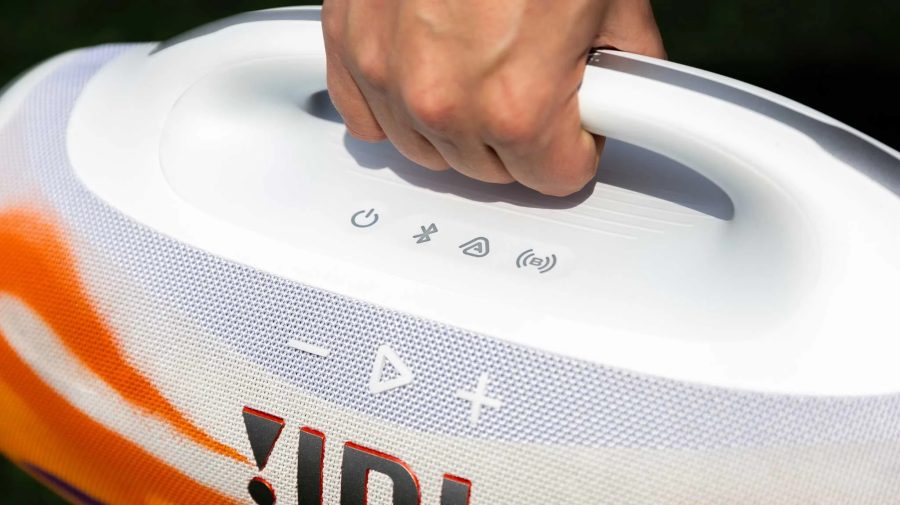 JBL Boombox 4 fica 34% mais barata em oferta da Amazon