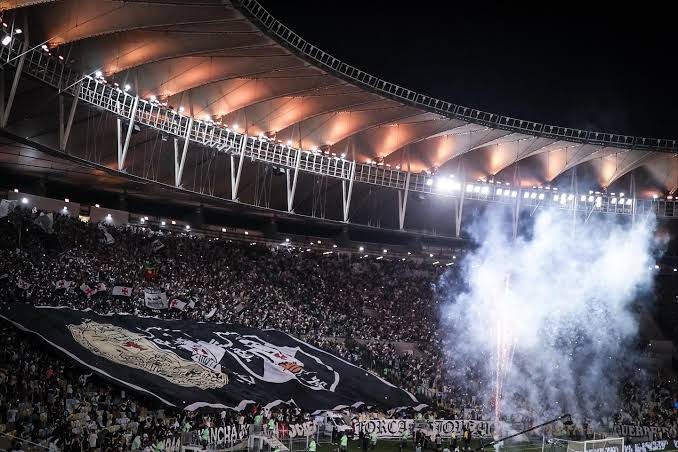 Justiça determina Vasco e Boca no Maracanã; consórcio Fla e Flu recorre