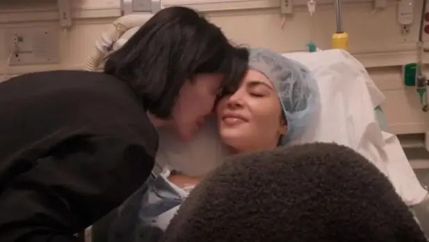 Kim Kardashian passa por cirurgia após diagnóstico de condição que matou seu pai Kim Kardashian passa por cirurgia após diagnóstico de condição que matou seu pai