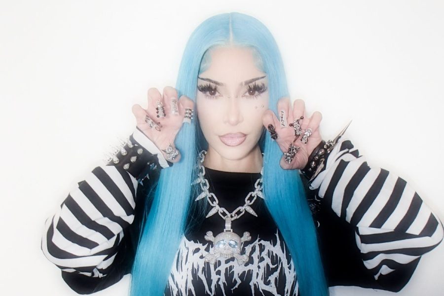 Kim Kardashian recria visual da filha North West em fantasia de Halloween