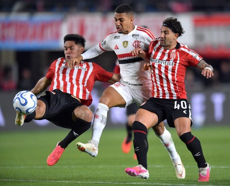 Estudiantes e Flamengo empatam sem gols na semifinal da Libertadores