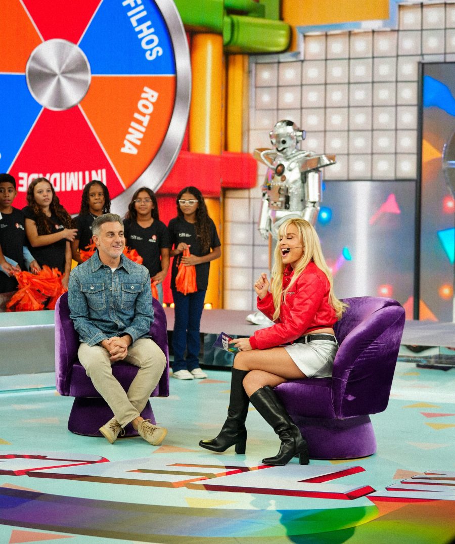 Luciano Huck faz declaração apaixonada para Angélica ao vivo: “Jamais sairia do seu lado”