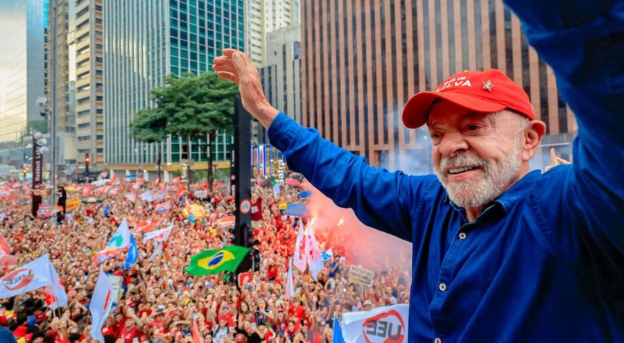 Lula conquista virada inédita no segundo turno e é reeleito para 4º mandato
