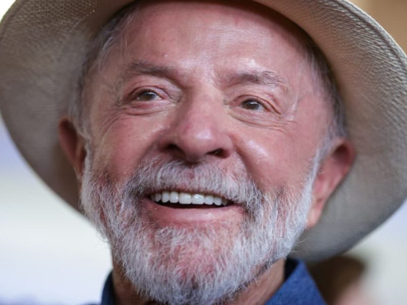 Lula arrecada mais de R$ 100 mil em doações de aliados do PT