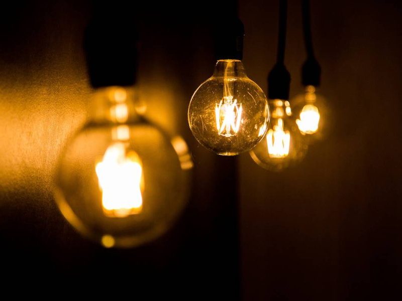 Apagão em MG: mais de 30 mil imóveis seguem sem luz