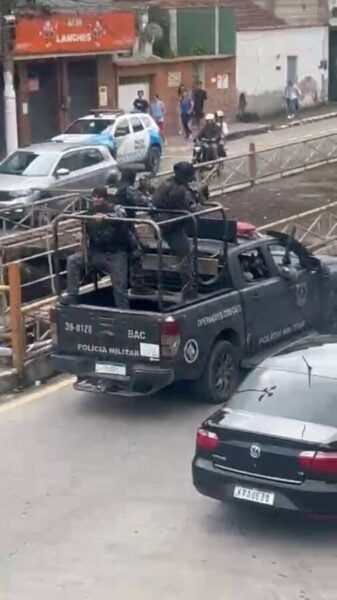 Mais de 40 policiais ocupam Complexo de Vila Brasília