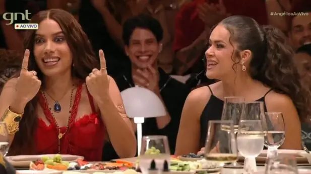 Maisa choca Anitta e Angélica ao revelar quantas vezes disse “eu te amo” e explica o porquê; assista Foto: Reprodução/GNT