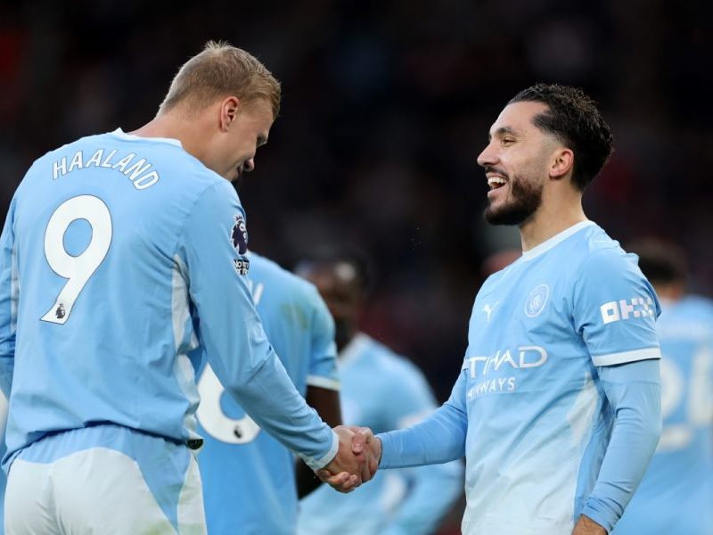 Manchester City bate Liverpool e dispara na ponta da Premier League