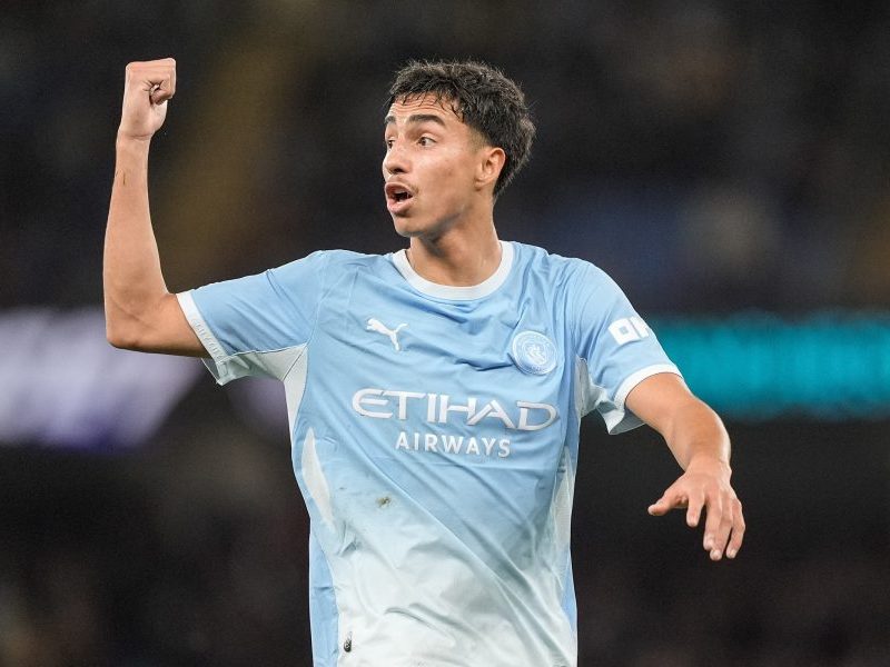 Manchester City: Vitor Reis, ex-Palmeiras, marca 1º gol e é elogiado na web