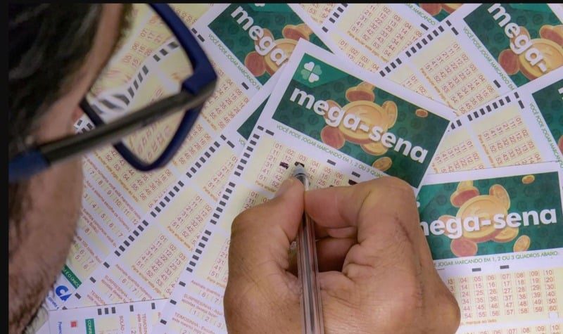 Mega-Sena acumula e prêmio chega a R$ 230 milhões