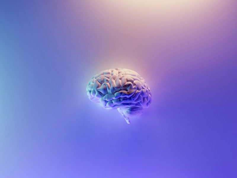 LSD em microdoses melhora foco em mulheres, aponta estudo